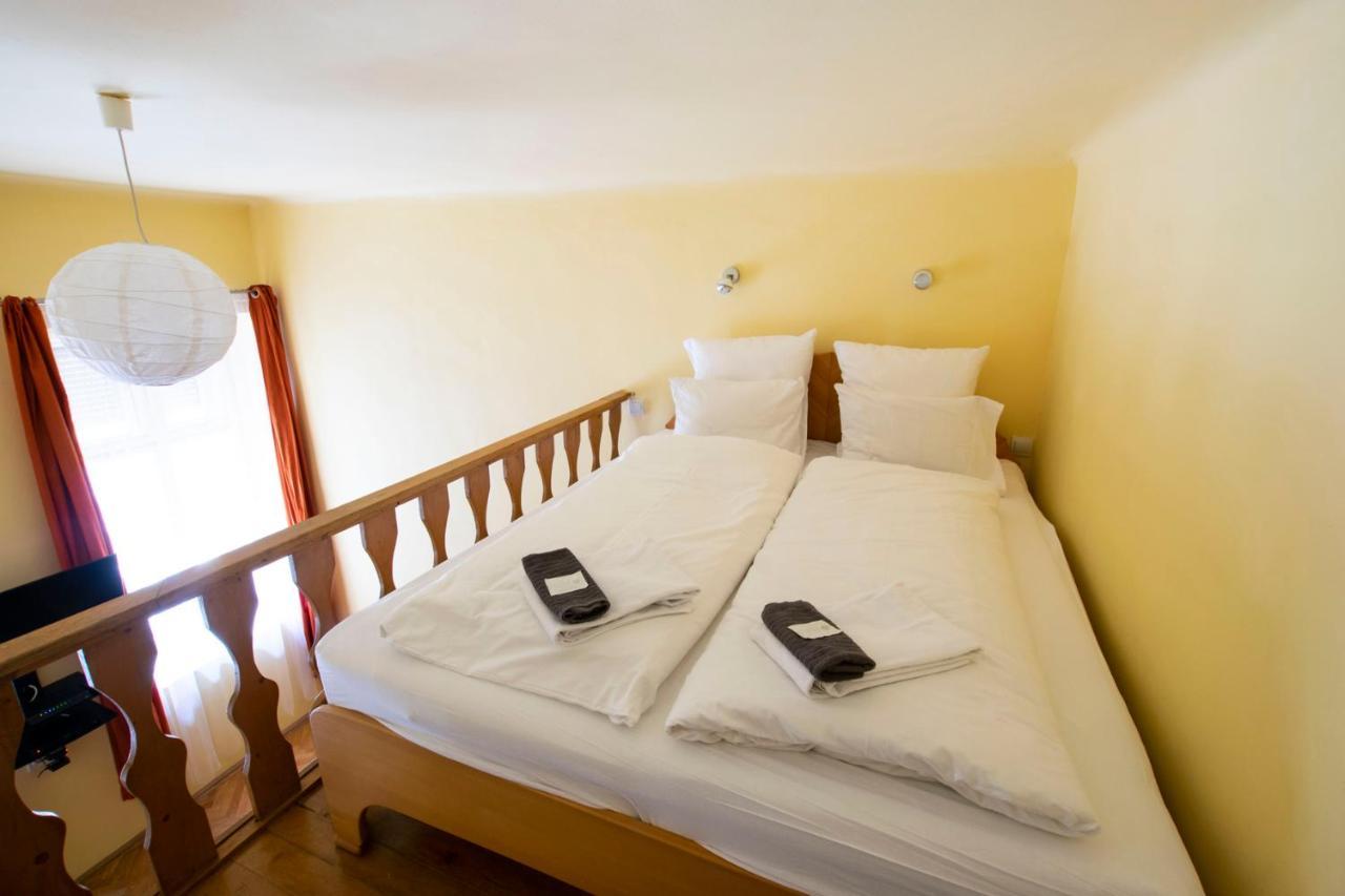 Standard By Hi5 - Sofie's Apartment Budapest